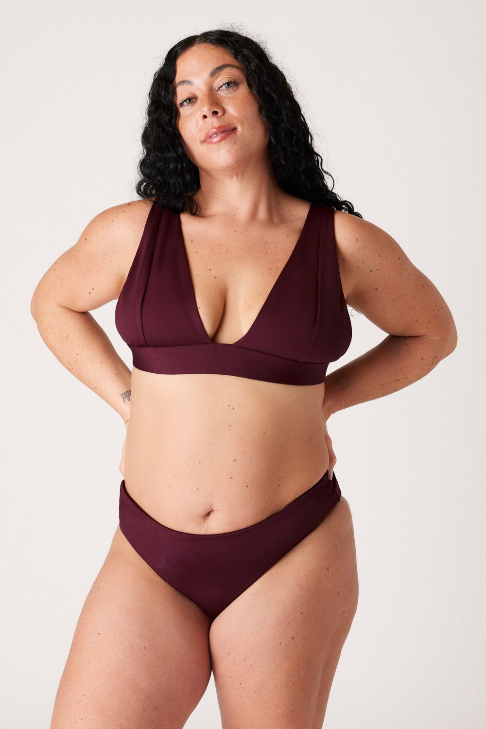 The High-Leg Scrunch Bottom - Dark Cherry