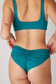 [Coral is 5'10 and wears size S]#color_tidal-teal