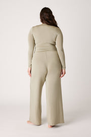 [Isabella is 5'10 and wears size XL]#color_olive-taupe