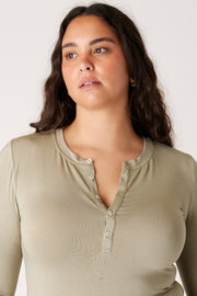 [Isabella is 5'10 and wears size XL]#color_olive-taupe