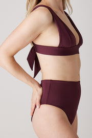 [Meghan is 5'7.5 and wears size S]#color_dark-cherry