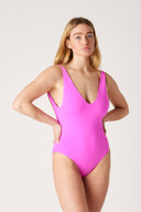 [Aqua is 5'7.5 and wears size M]#color_fuchsia