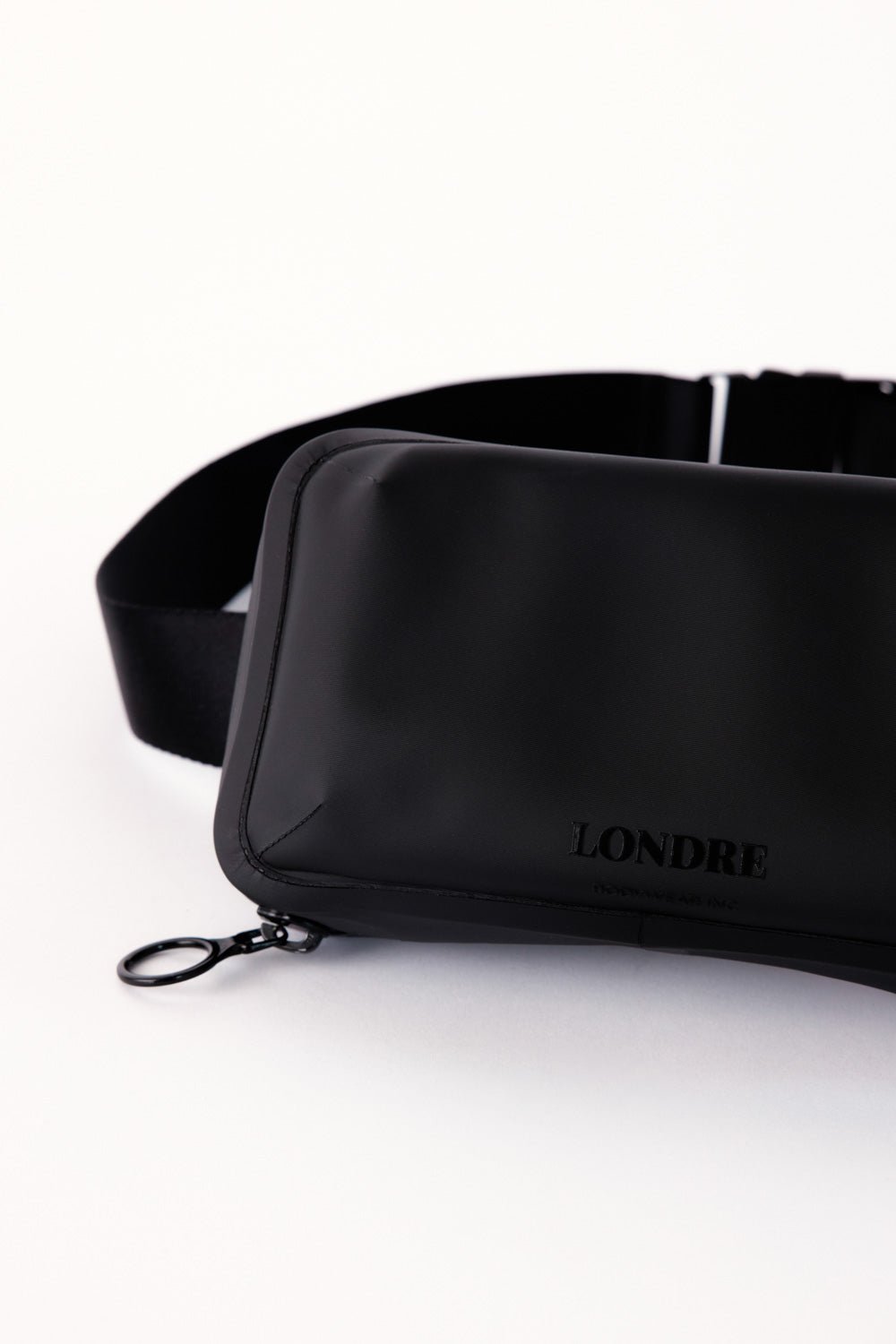The Orea Waterproof Belt Bag - Matte Black