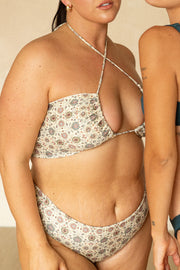 [Christina is 5'6 and wears size XXL]#color_sultana