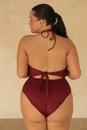 [Christina is 5'6 and wears size XXL]#color_pomegranate