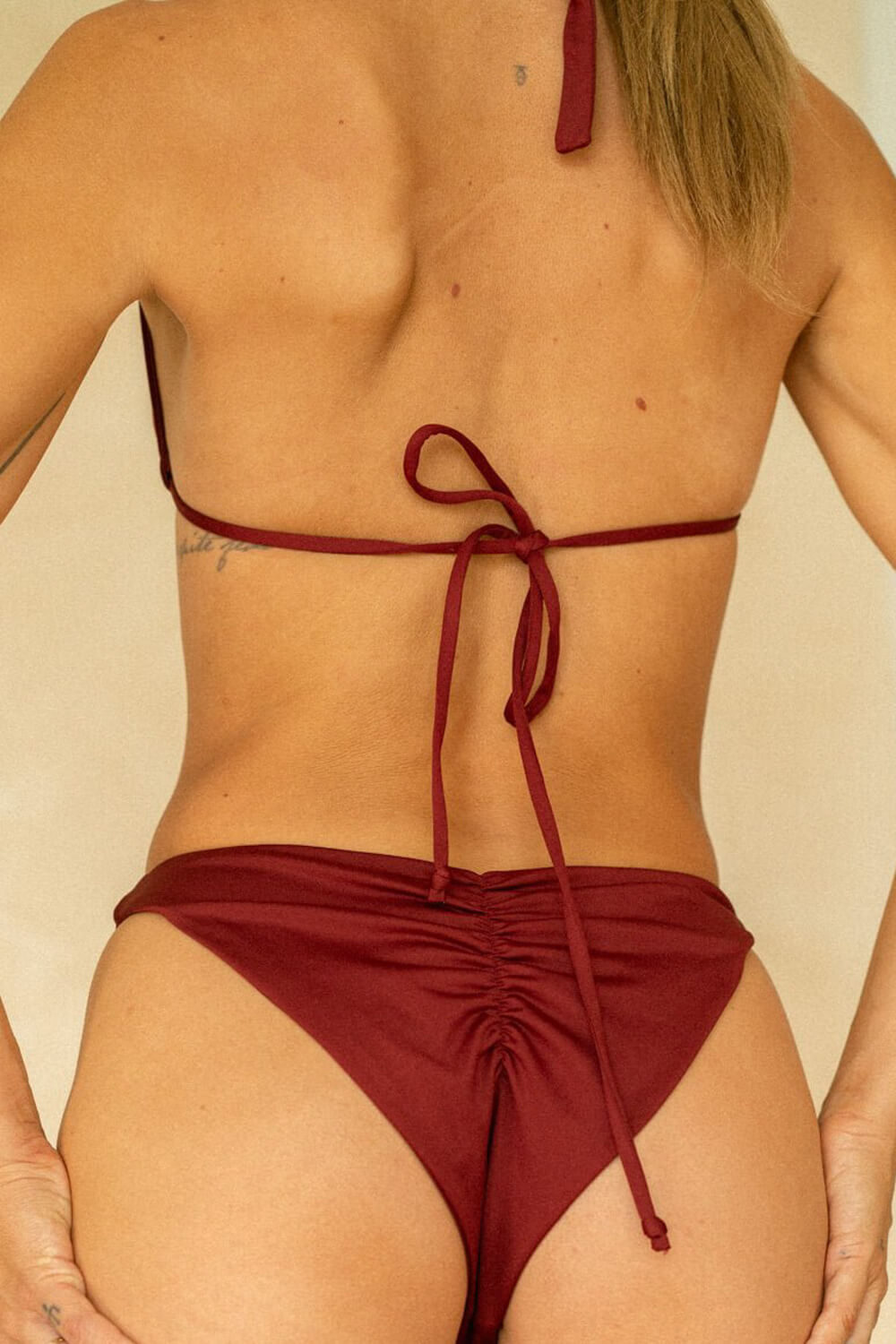 The Sleek Scrunch Bottoms - Pomegranate
