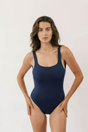 [Coral is 5'10 and wears size S]#color_soft-navy