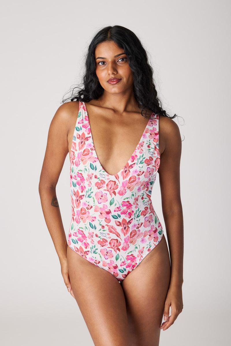 [Danielle is 5’6 and wears size S]#color_where'svulva/bubblegum-pink