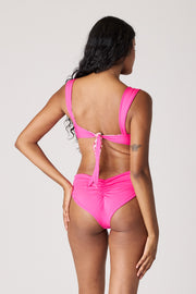 [Danielle is 5’6 and wears size S]#color_magenta