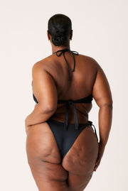 [Rahima is 5’8 and wears size XXL]#color_matte-black