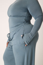 [Rahima is 5’8 and wears size XXL]#color_misty-gray