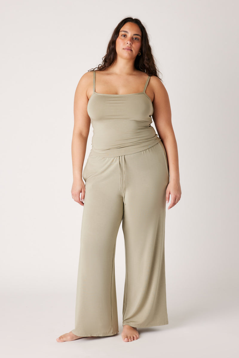 [Isabella is 5'10 and wears size XL]#color_olive-taupe