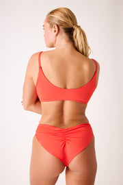 [Aqua is 5'7.5 and wears size M]#color_fiesta-red