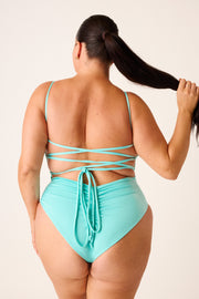 [Christina is 5'6 and wears size XXL]#color_aquamarine