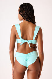 [Kiana is 5'6 and wears size S]#color_aquamarine
