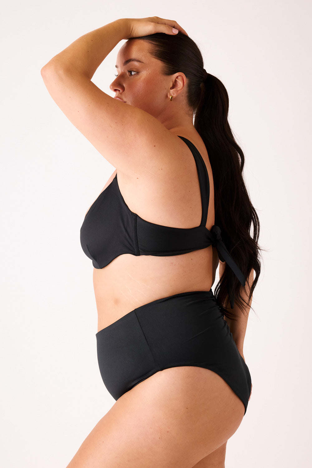 The High-Waisted Scrunch Bottoms - Matte Black
